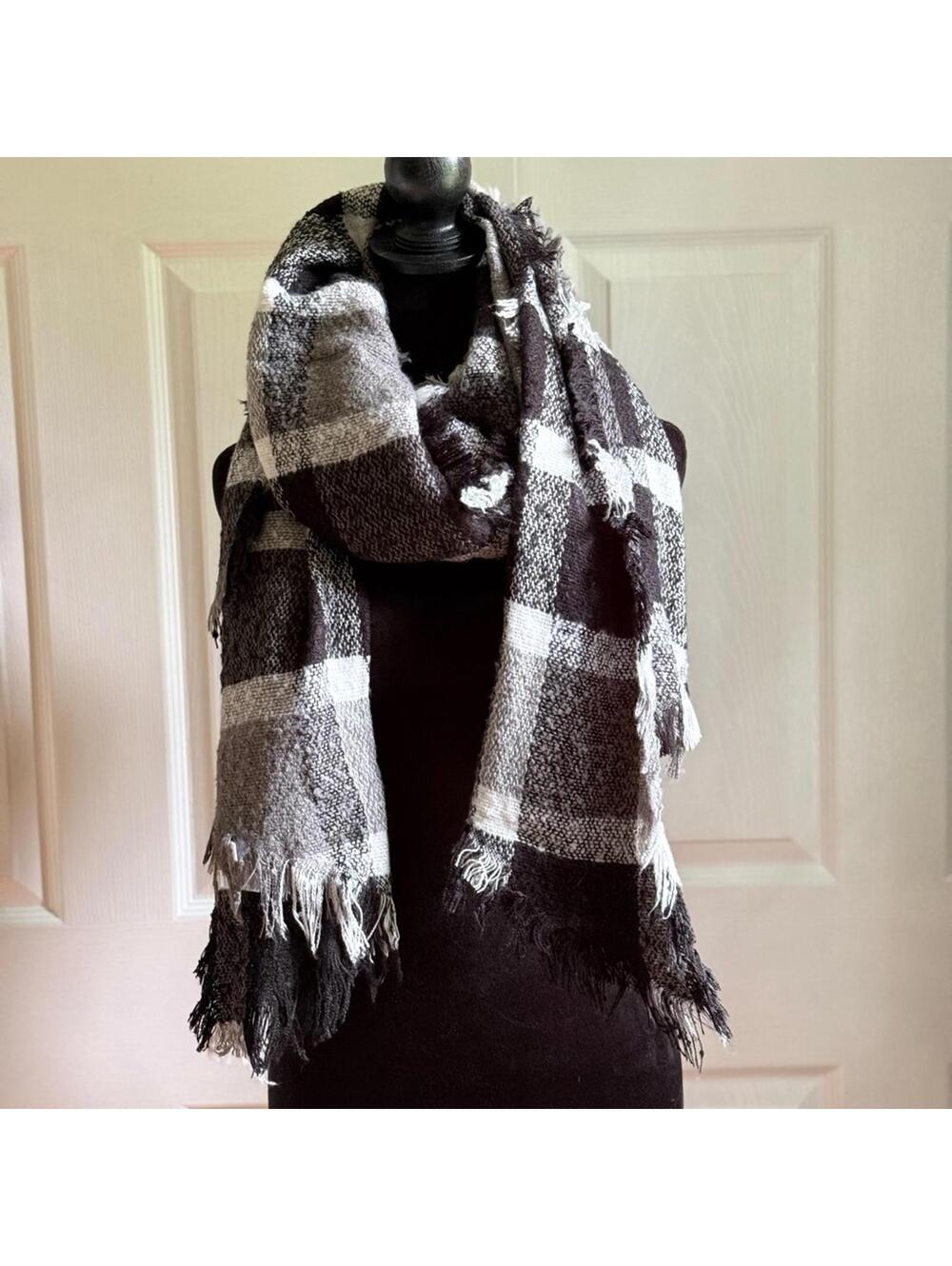 Women's Scarf | Ardene | Black Plaid